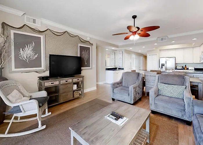 Holiday home Lovely Gulf-front With Pool Sauna Washer Dryer & Ac Gulf Shores