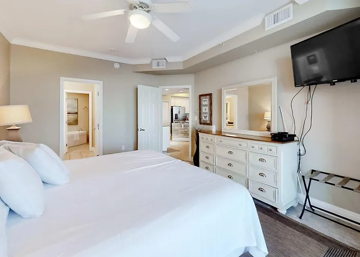 Holiday home Lovely Gulf-front With Pool Sauna Washer Dryer & Ac