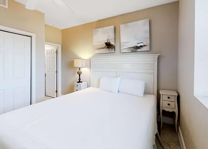 Lovely Gulf-front With Pool Sauna Washer Dryer & Ac * Gulf Shores